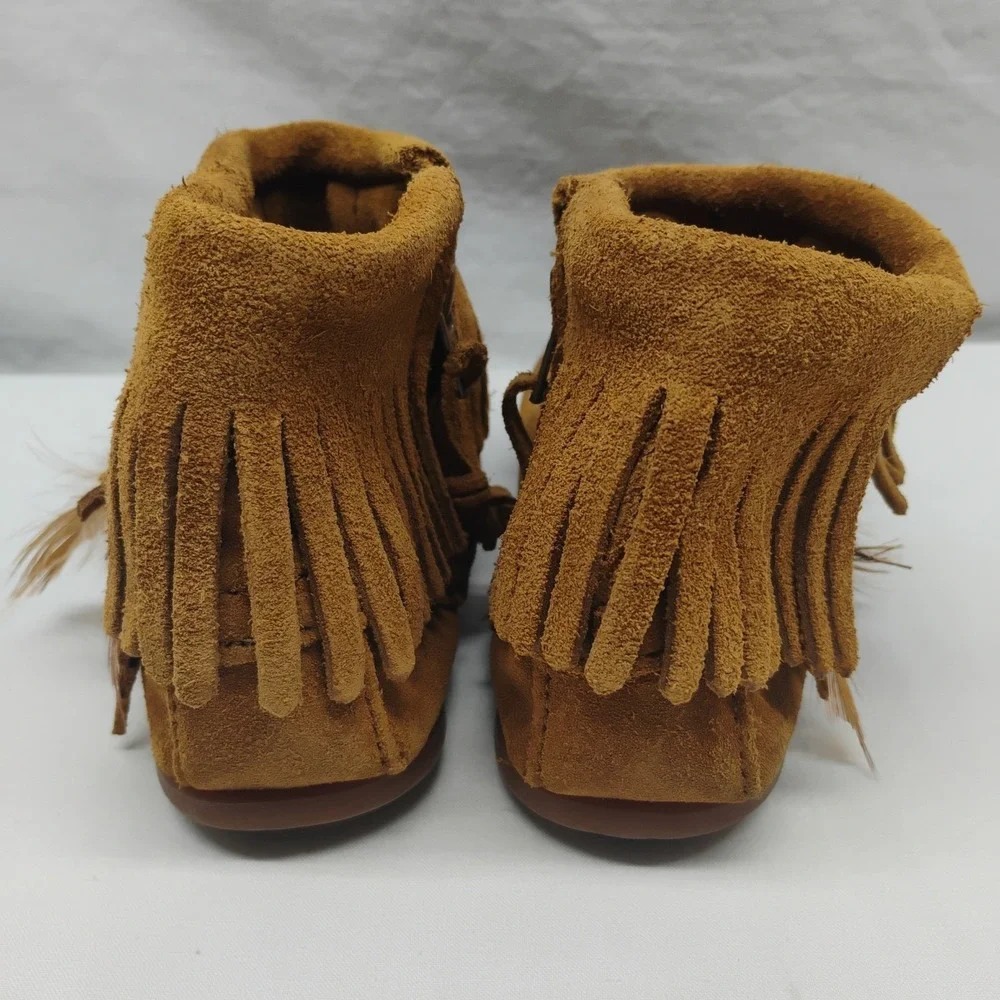 Minnetonka 6.5 Concho Ankle Boots Fringe Native Moccasins Boho Western Bead Boot